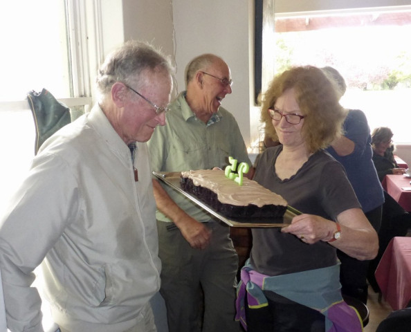 Richard _25th cake alison